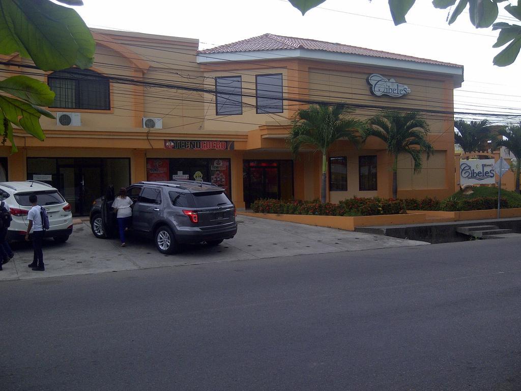 Hotel Cibeles La Ceiba Ngoại thất bức ảnh