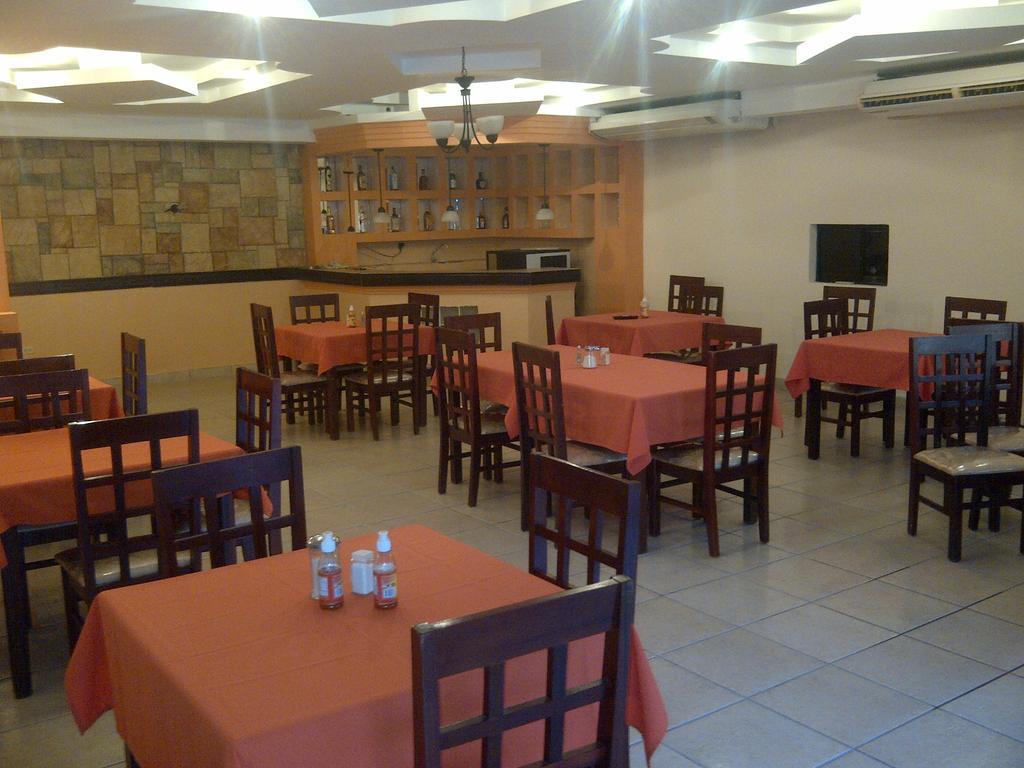 Hotel Cibeles La Ceiba Ngoại thất bức ảnh
