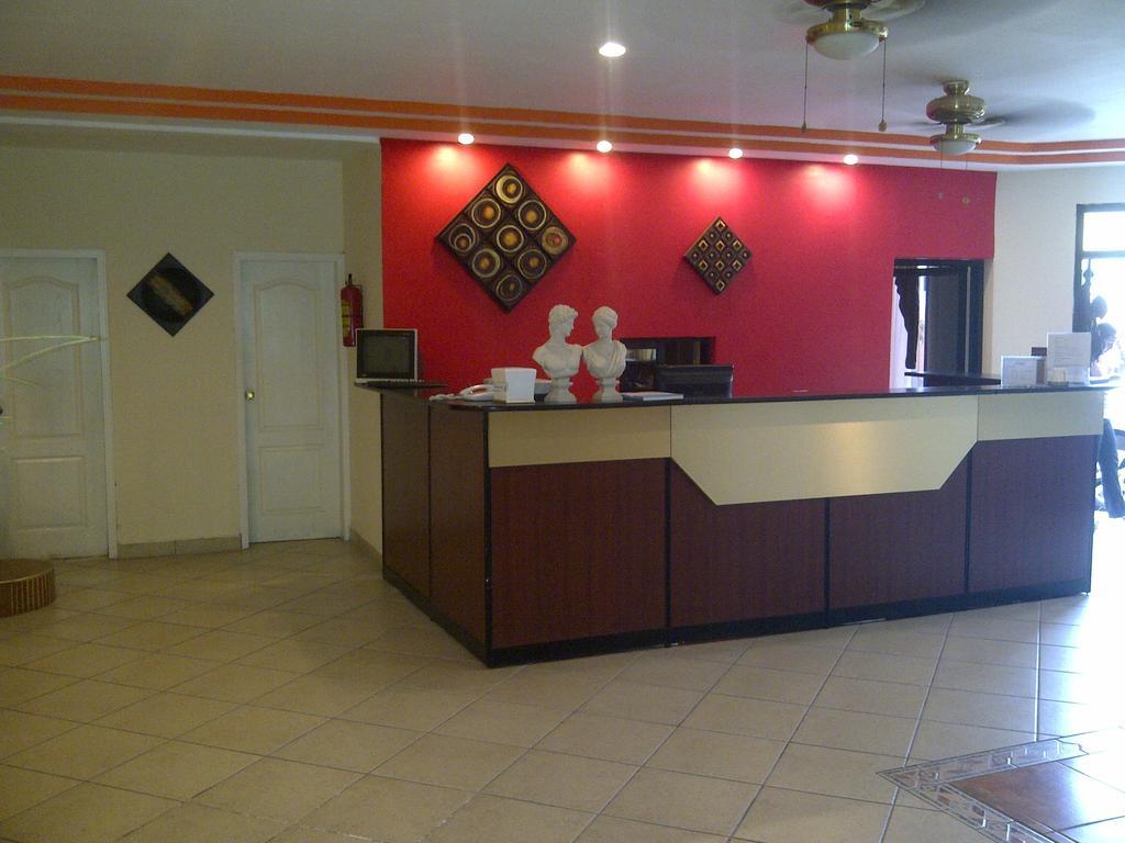 Hotel Cibeles La Ceiba Ngoại thất bức ảnh